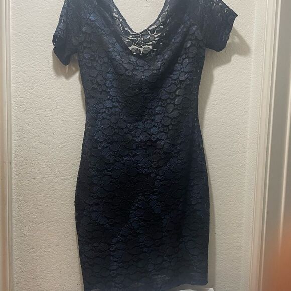 Belle Badgley Mischka navy lace overlay midi dress - Picture 5 of 10
